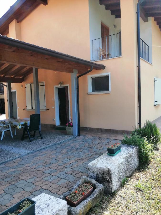 Cascina Legnago Bilocale A 6 Chilometri Da Salo' Apartment Villanuova sul clisi Exterior photo