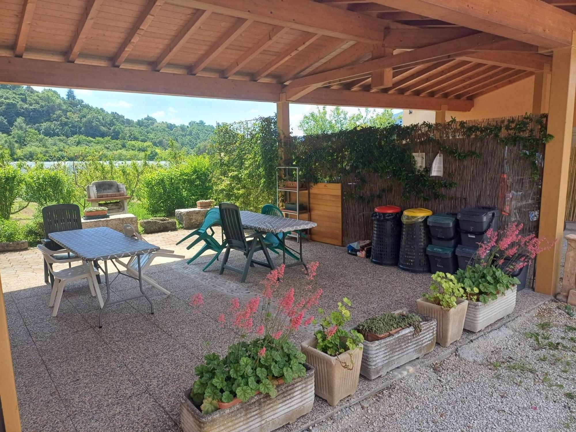 Cascina Legnago Bilocale A 6 Chilometri Da Salo' Apartment Villanuova sul clisi Exterior photo